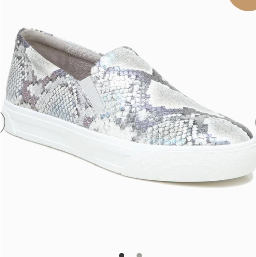 Naturalizer slip on